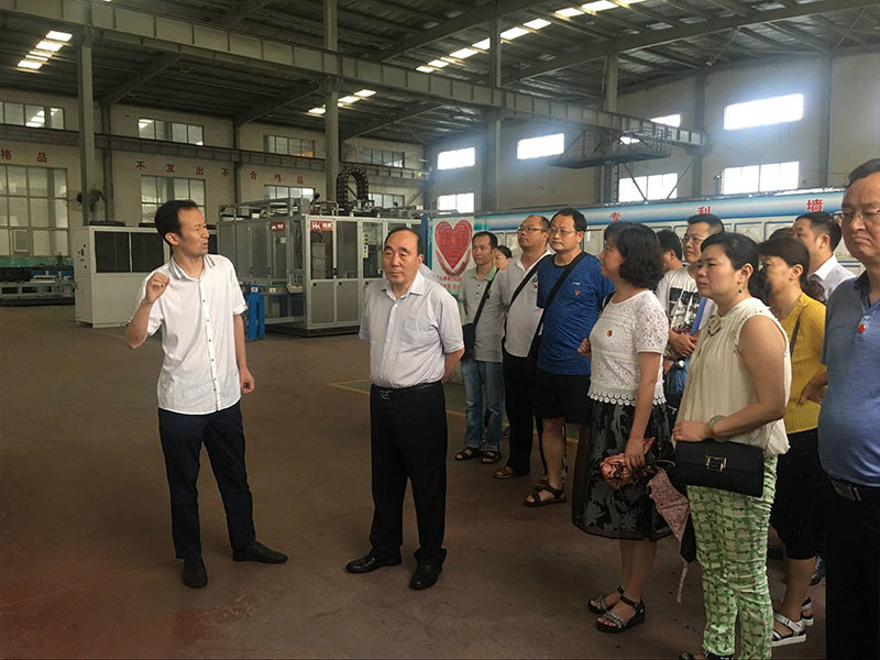 Director of the Municipal Economic and Information Technology Commission Visits Hengjin