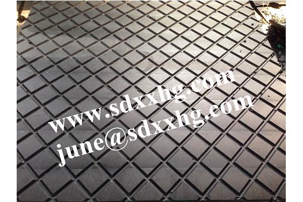 black UHMW-PE antislip outrigger block / wear-resisting tempoary road mat