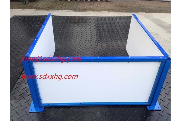 Synthetic ice hockey rink skating PE fence barrier