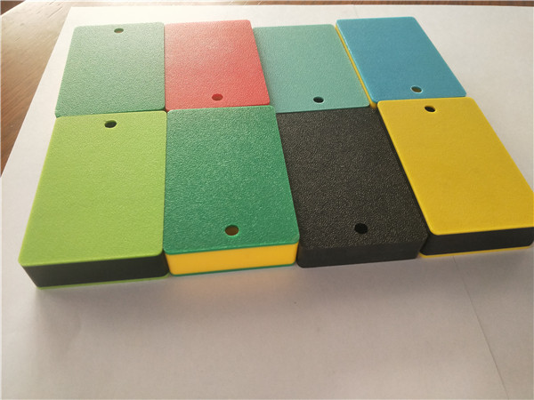 Double Colors and Three Layers Embossed HDPE Sheet