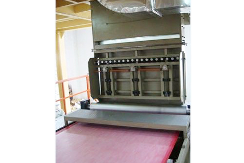 Non-woven equipment netting machine