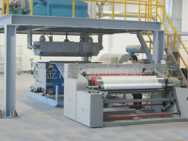 Specializing in the production of meltblown non-woven fabric production equipment Single die head non-woven fabric equipment Non-woven fabric processing equipment