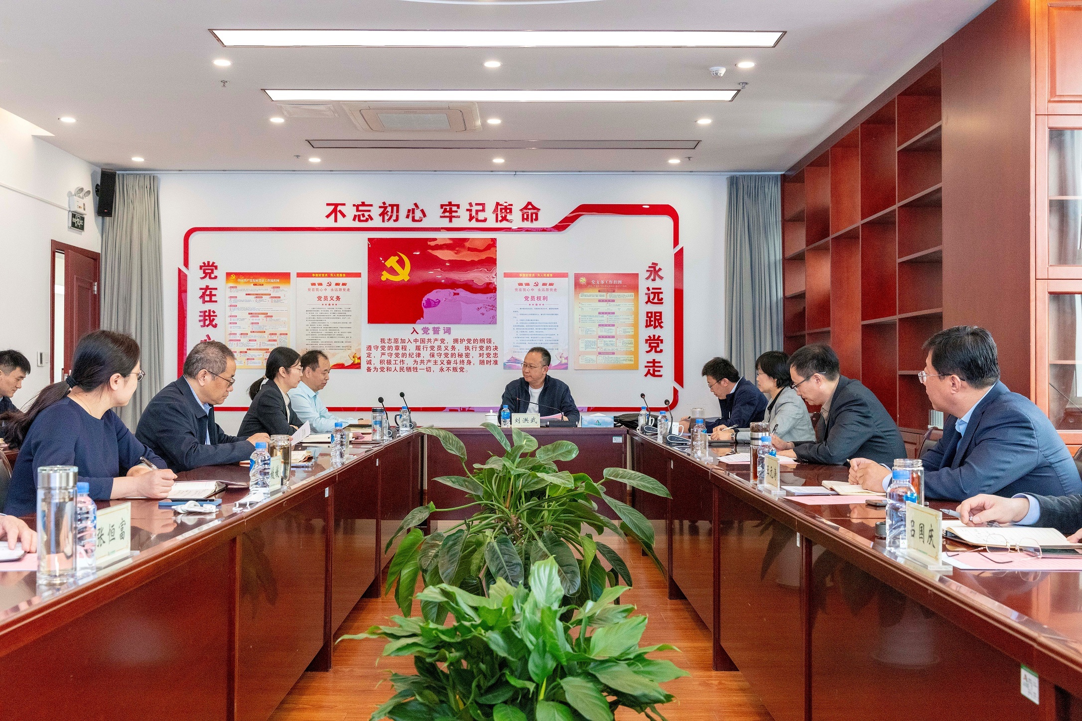 高速集团总经理助理、工程管理部部长刘洪武一行到城乡发展集团调研