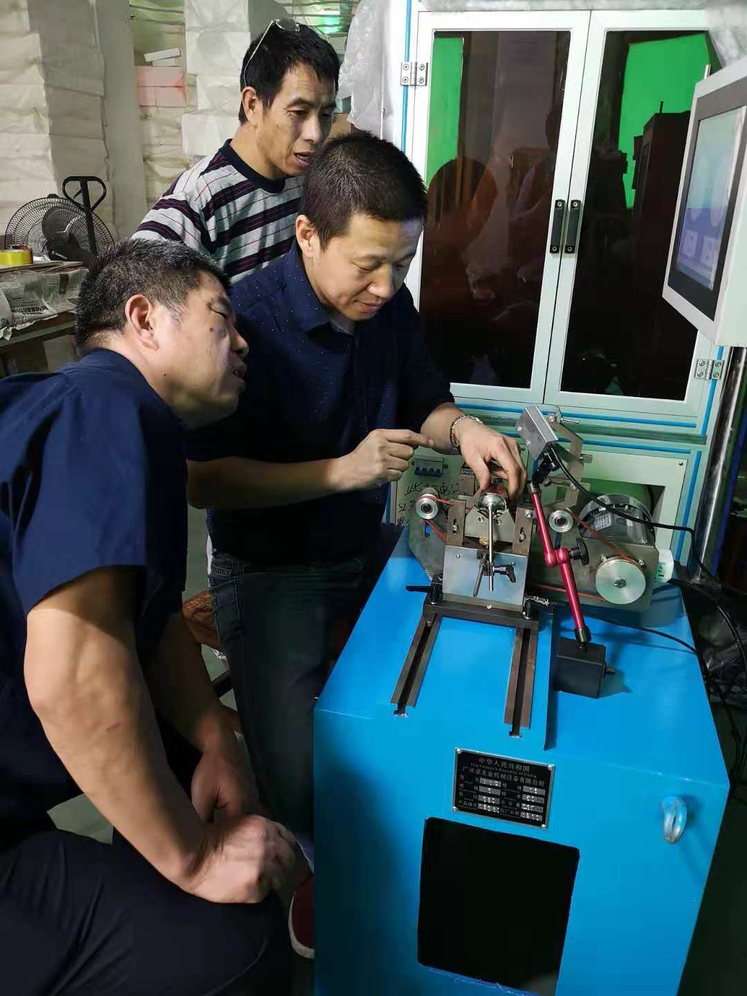 广州卓玄金跟进客户动平衡机现场安装与调试