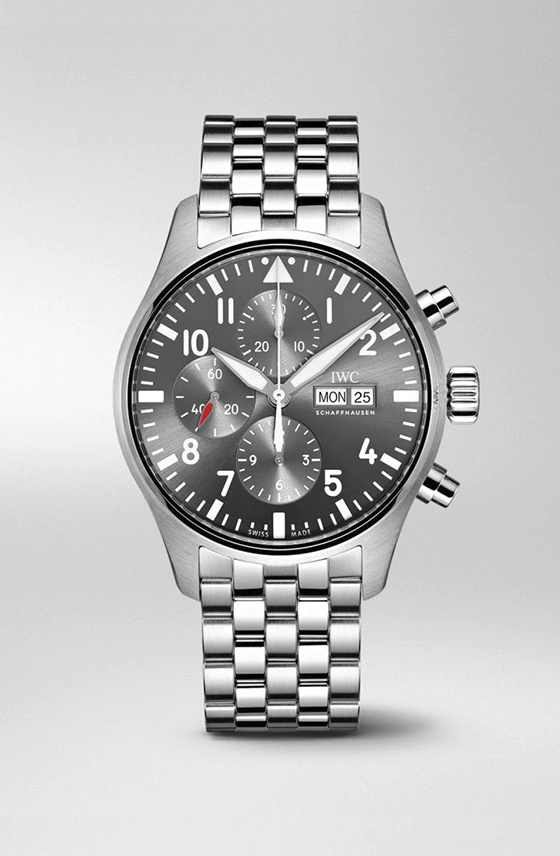 萬國噴火戰機飛行員計時腕表  型號：IW377719
