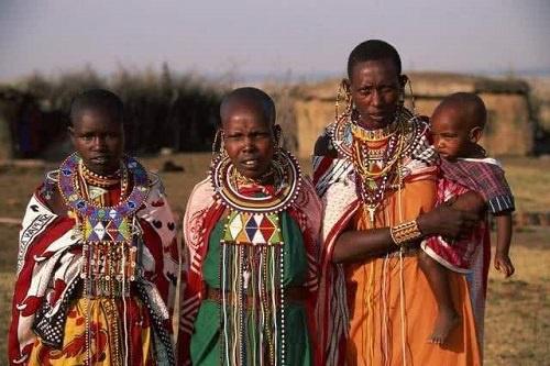 From simple to complex, and from complex to simple, tell you about the characteristics of African clothing