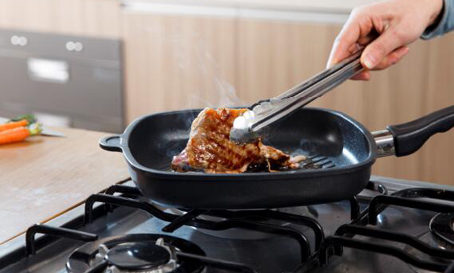Purchase and use of household gas cookers