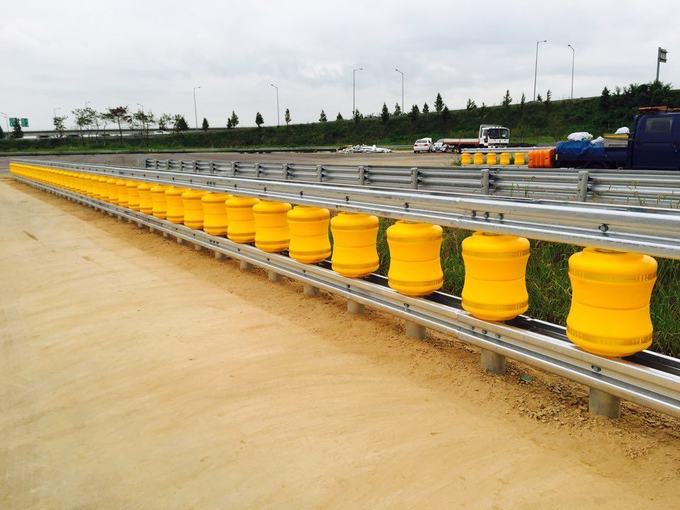 EVA Roller Barrier Safety Guardrails: Redefining Traffic Management