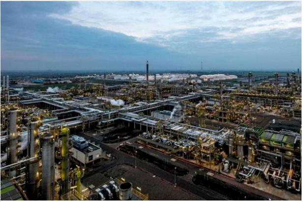 道达尔能源位于德国的炼油厂将于2030年前全部由灰氢转向绿氢，但原油加工将继续进行
