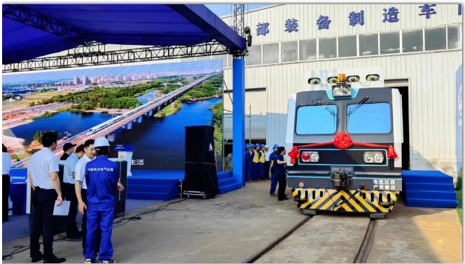 时速80km！国内首台氢能源地铁施工作业车在襄阳下线