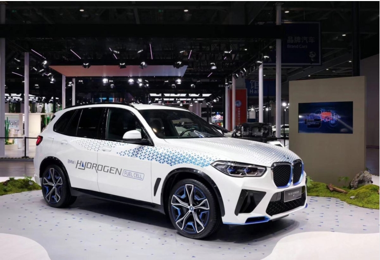 BMW presents hydrogen powered iX5 at CIIE