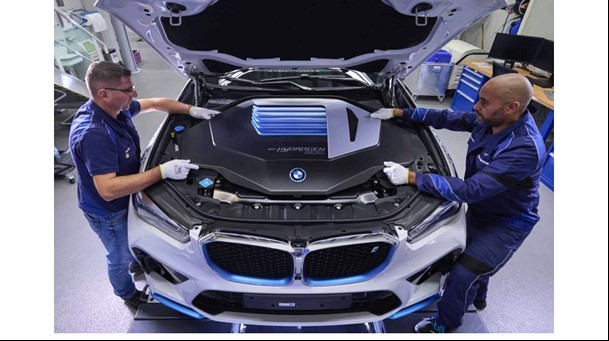 BMW IX5 Hydrogen Enters Production: Behind the Scenes Look