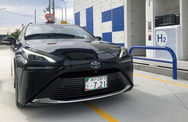 Hydrogen car sales in Japan have fallen by 83% over the past two years, new figures show