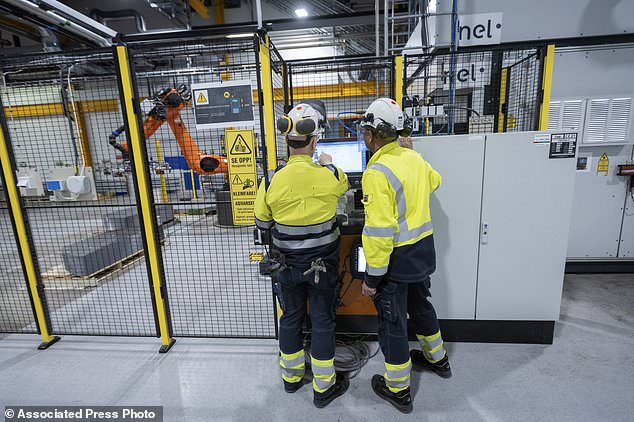 Going green: Nel Hydrogen to build in Michigan, Work with GM