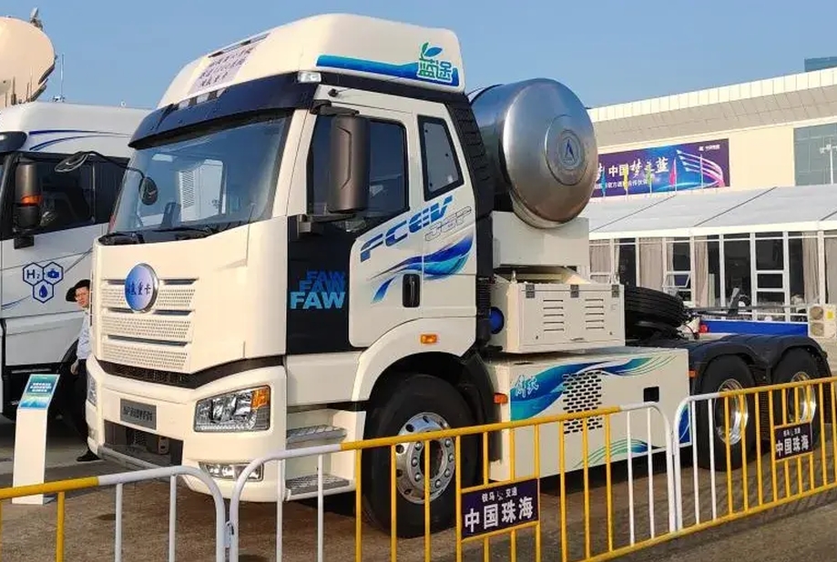 China Unveils 'Track 1000' Liquid Hydrogen System for Trucks, Breaking 1,000Km Barrier Without Refueling