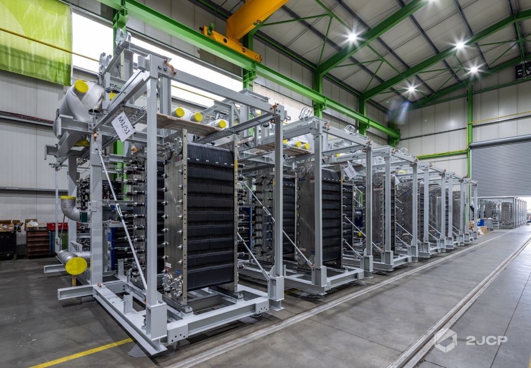 2JCP Completes Production of Silyzer300 Electrolyzers for Siemens Energy