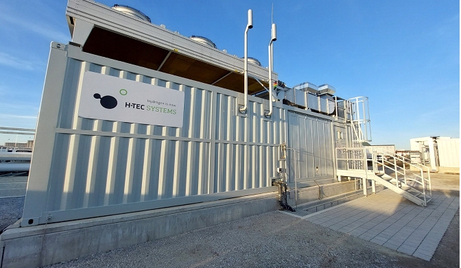H-TEC SYSTEMS supplies 1 MW electrolyzer to HLB research project