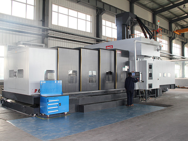 Five surface milling boring machining center