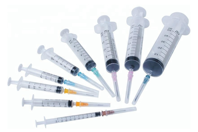 Disposable syringe with/without needles 