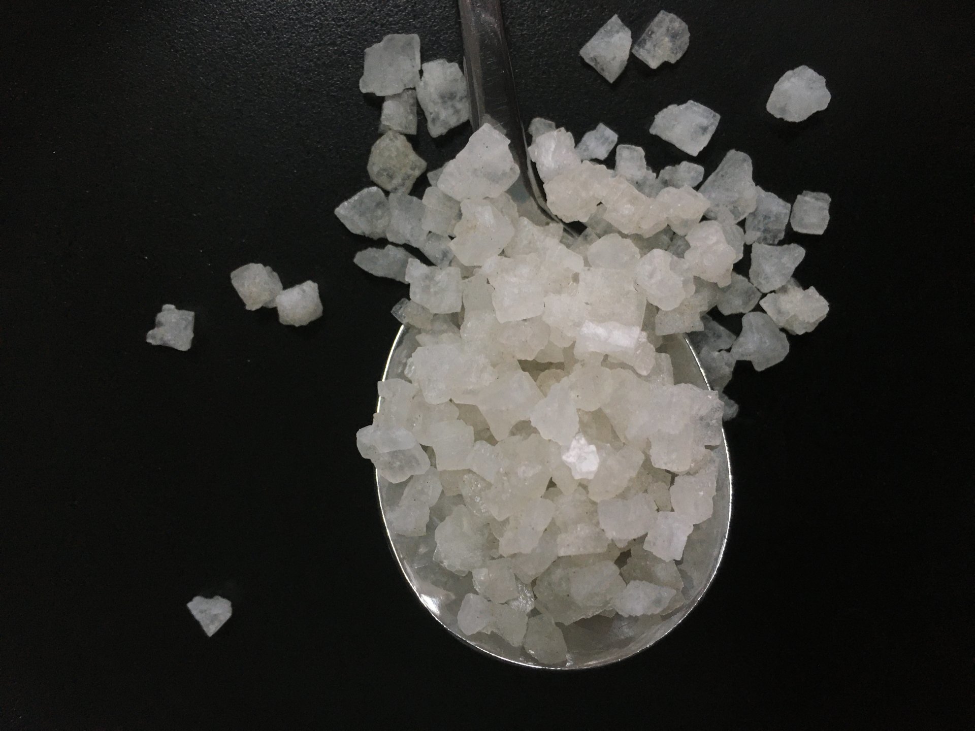 Snow melting agent