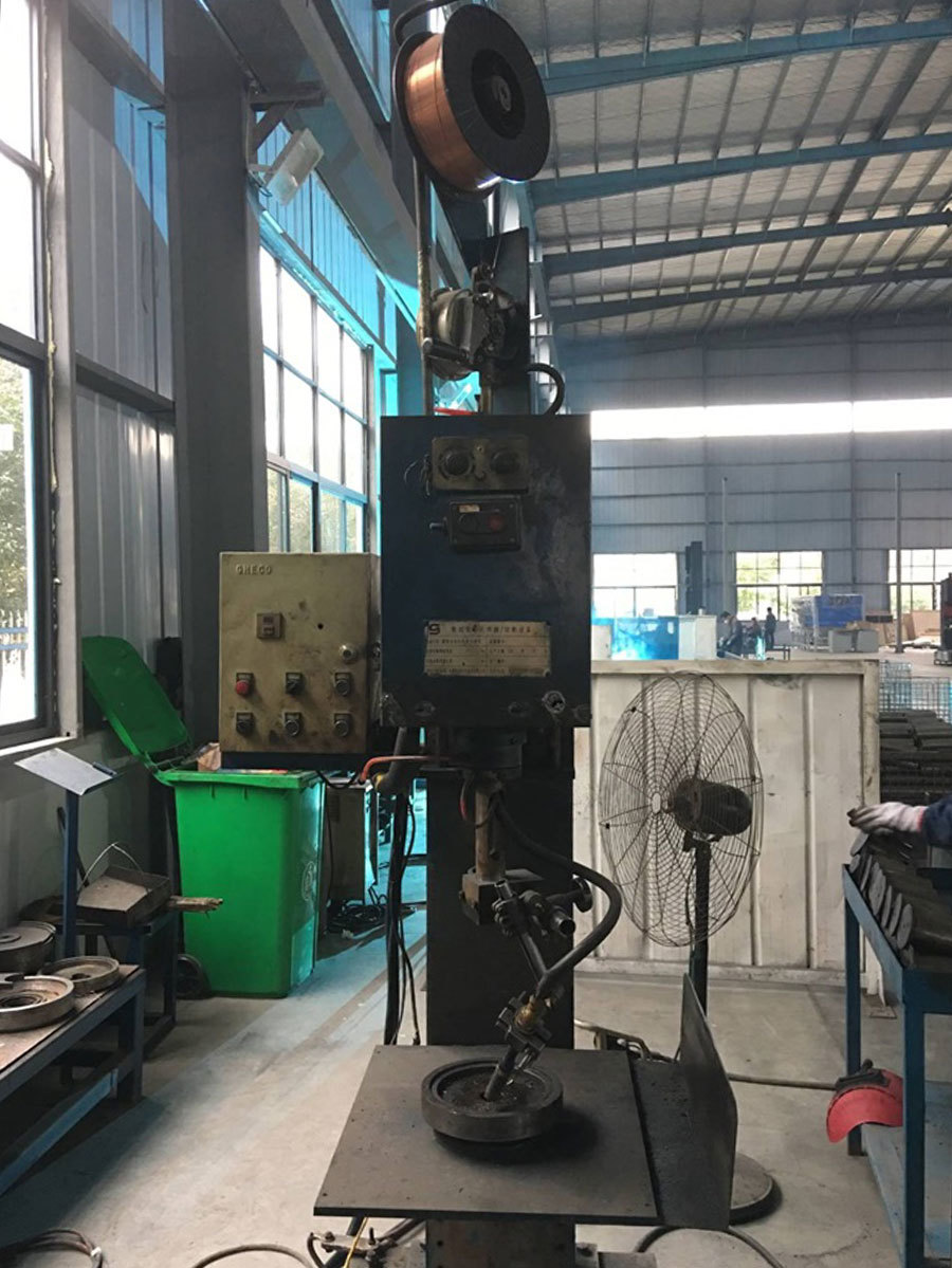 Automatic welding machine