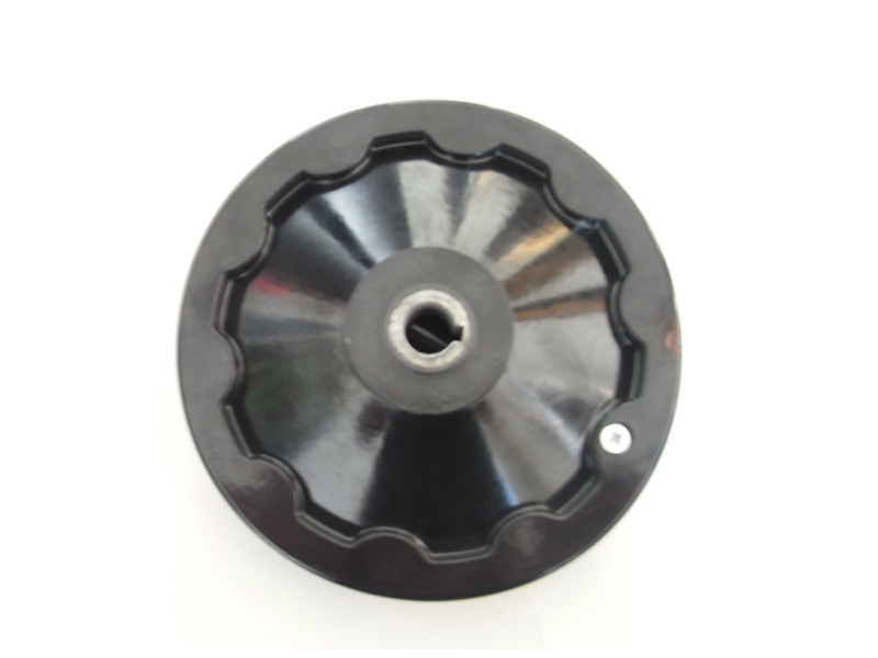 Internal corrugated bakelite handwheel
