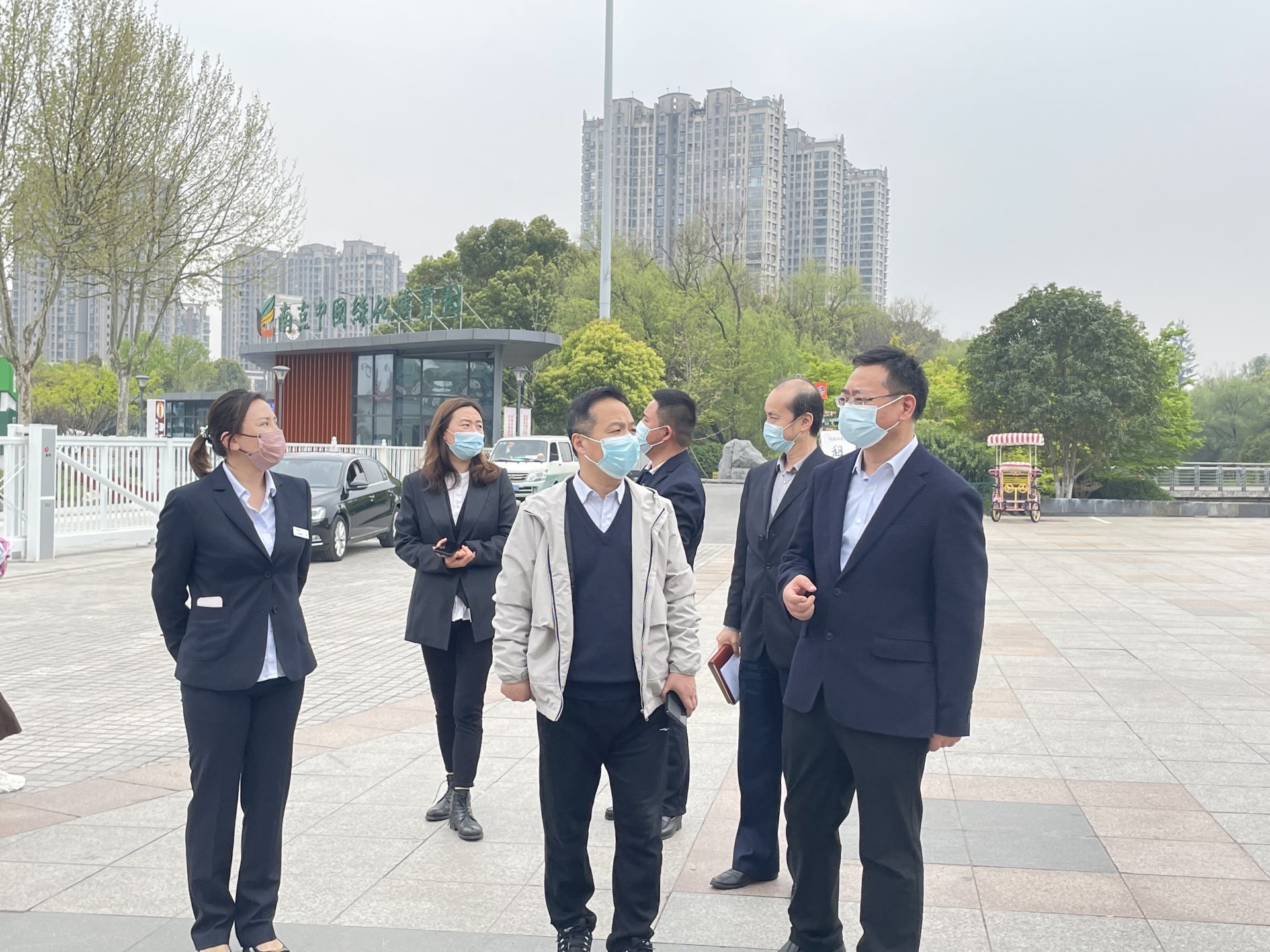 公司动态 | 河西集团领导带队检查滨江公园疫情防控工作