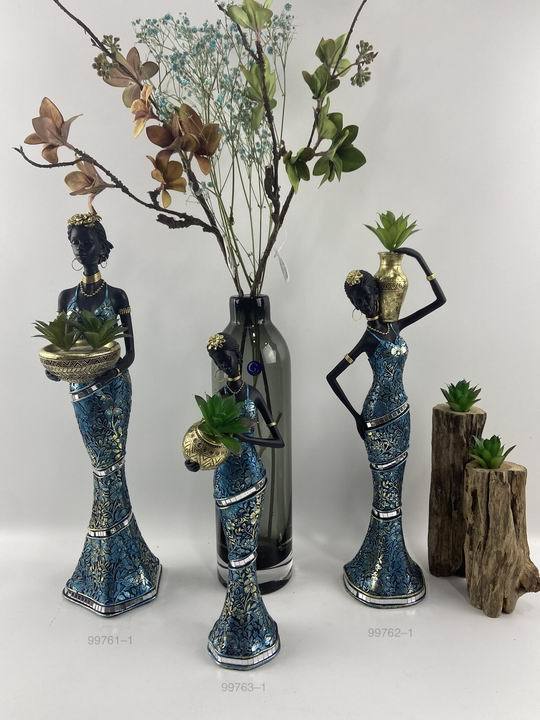 Artsway polyresin home deco