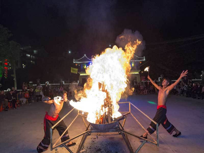 篝火晚會(huì)