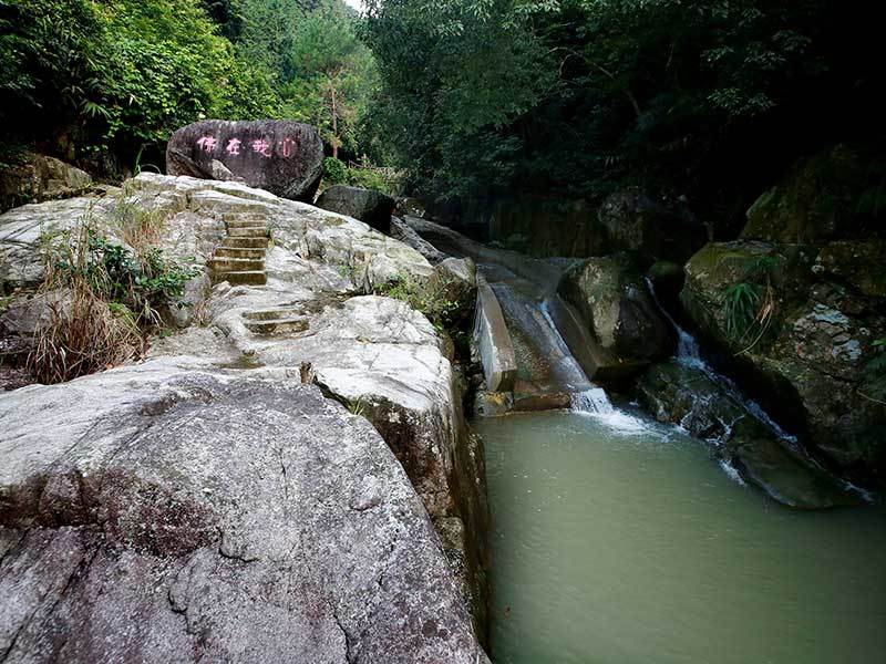 無憂谷探險(xiǎn)棧道