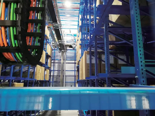 400 square meters of automatic warehouse "home" for 100 million capsules