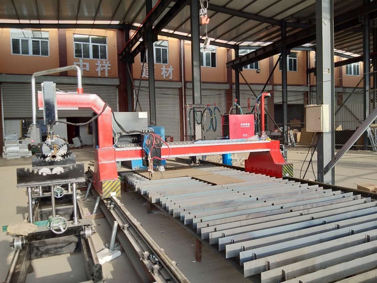 CNC pipe & sheet gantry plasma cutting machine 