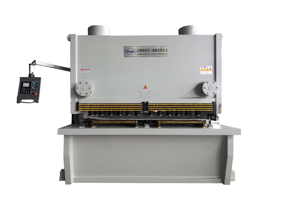 DAC360 CNC Guillotine Shearing Machine