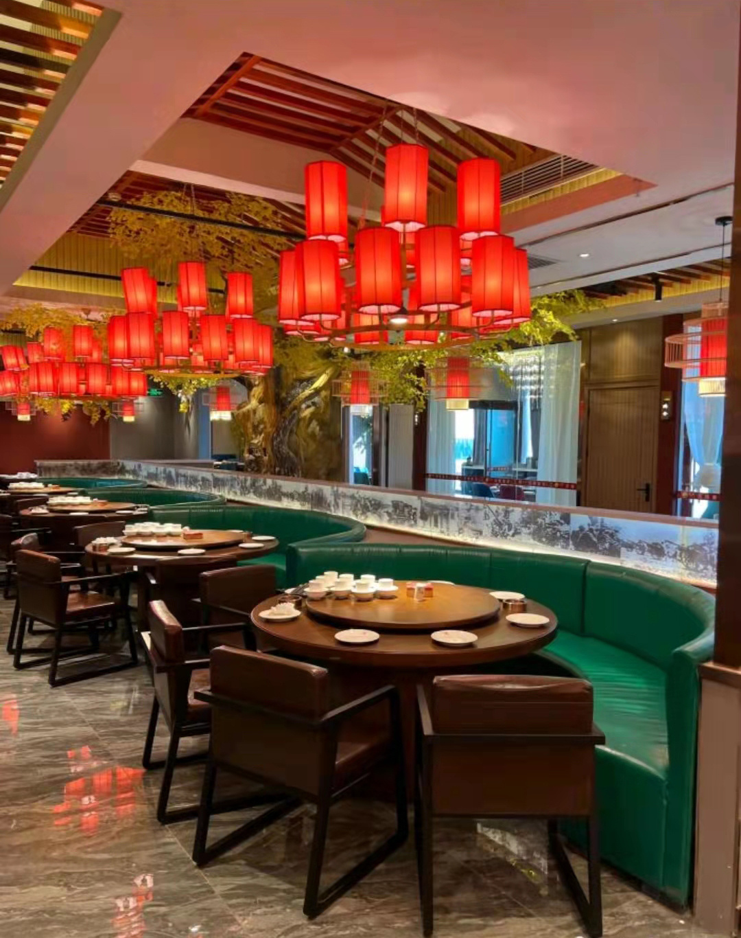 西藏拉萨措吉文化广场毛家饭店