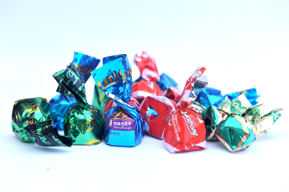 Automatic chocolate single twisting packing machine