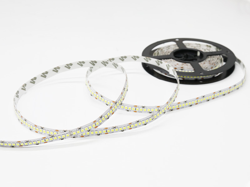 LED Strip SMD 2835 20W 240LED/M 1800lm