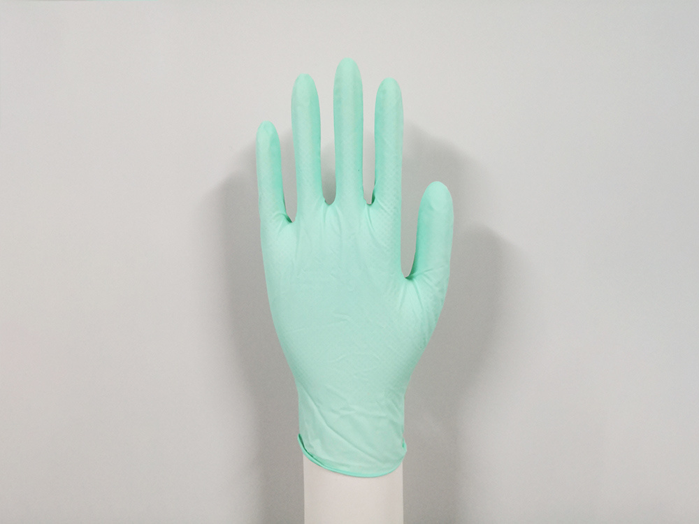 Disposable nitrile protective gloves