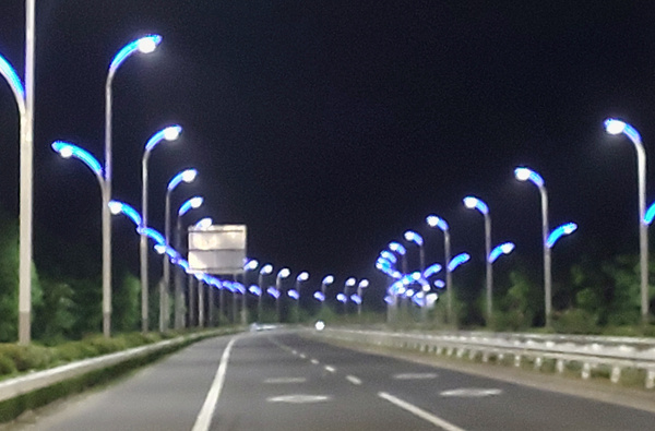349省道盐东段路灯亮化工程