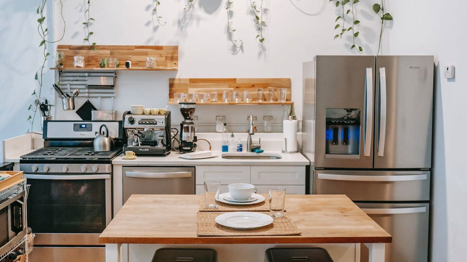 What are the precautions for using the oven? What are the precautions for using the oven?