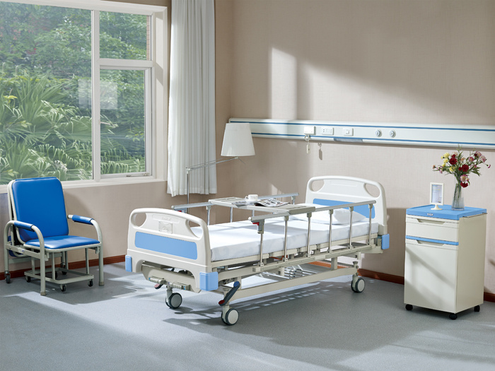 013-A Hand-cranked triple-fold hospital bed