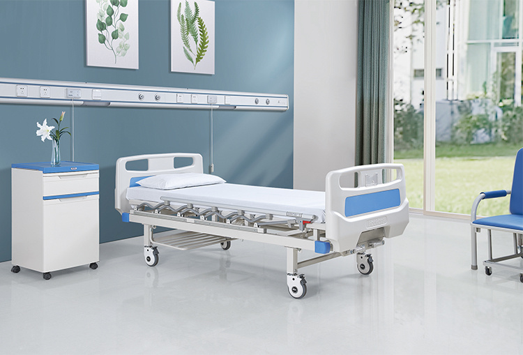036-B Hand-cranked triple-fold hospital bed
