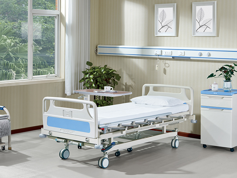 016-A Hand-cranked triple-fold hospital bed