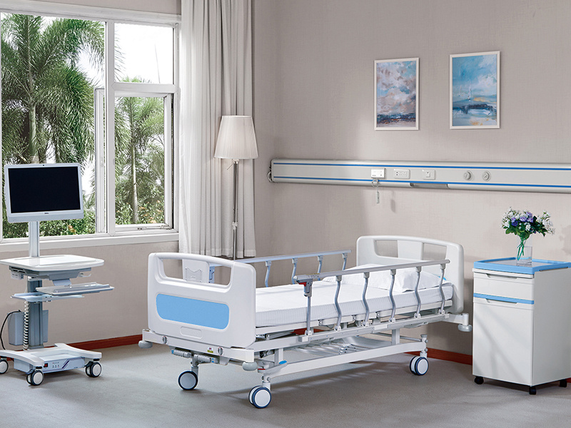 017-A Hand-cranked triple-fold hospital bed