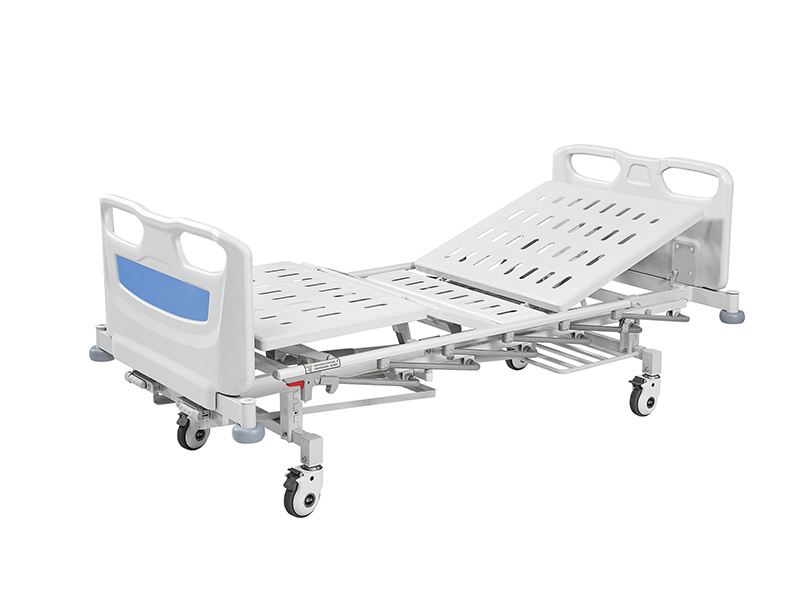 018 Hand-cranked triple-fold hospital bed