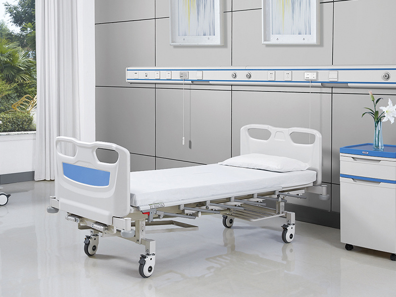 018 Hand-cranked triple-fold hospital bed