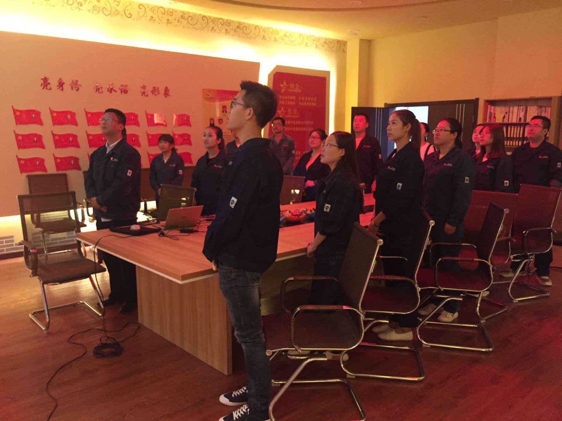 Our employees watch the National Day celebration and bless the motherland