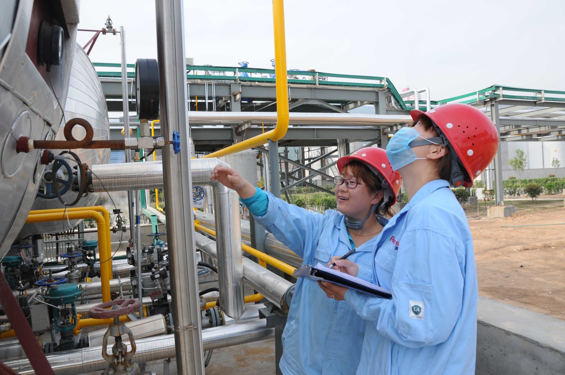 载元派尔森精细化工项目投料试车成功