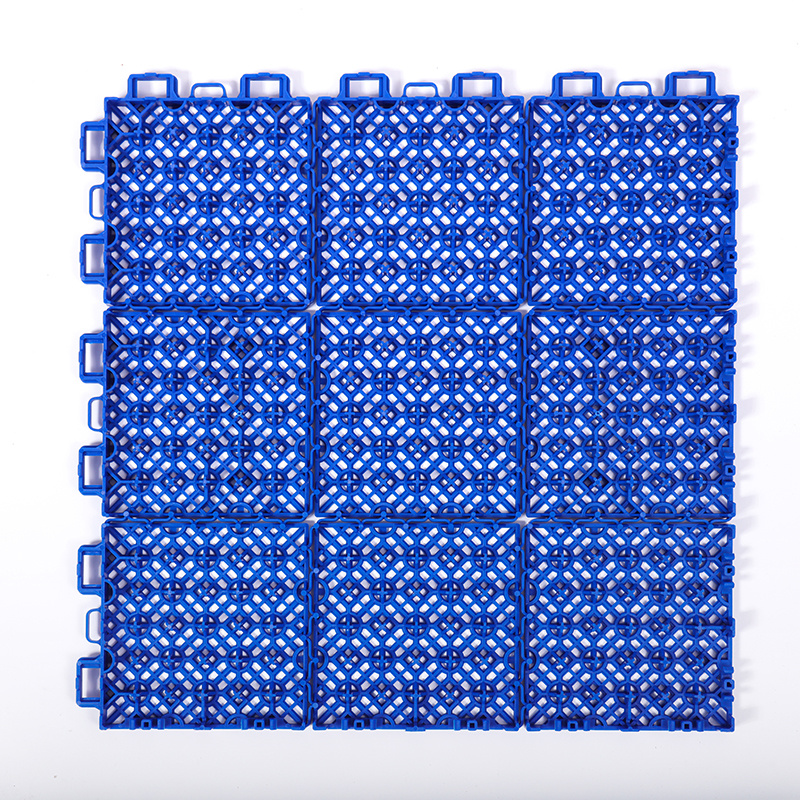 Soft connection of window grilles and nine squares
