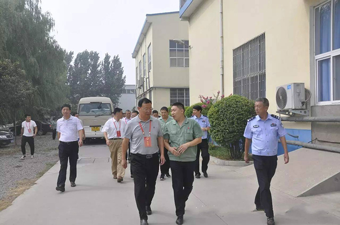 新乡县人大代表一行莅临深冷参观指导