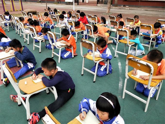 广西外国语学院附属实验学校